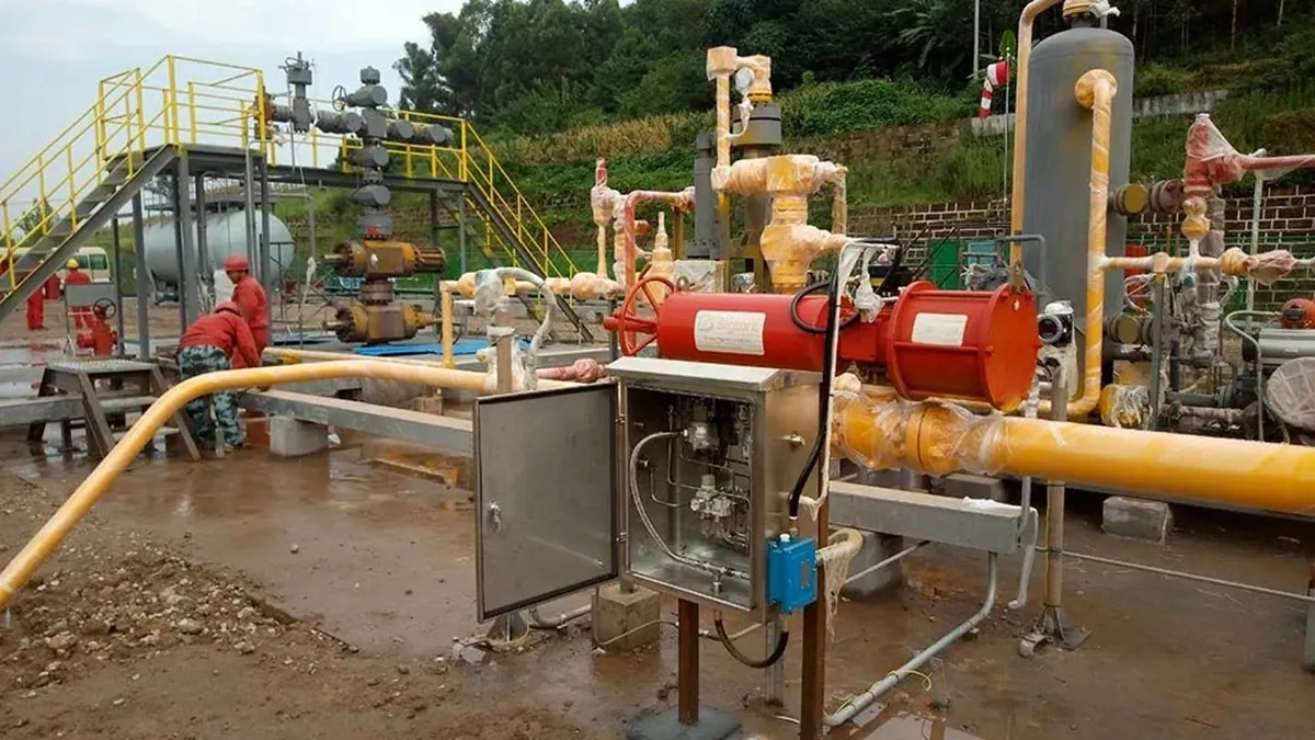 Pipeline valve station at a petroleum storage terminal
